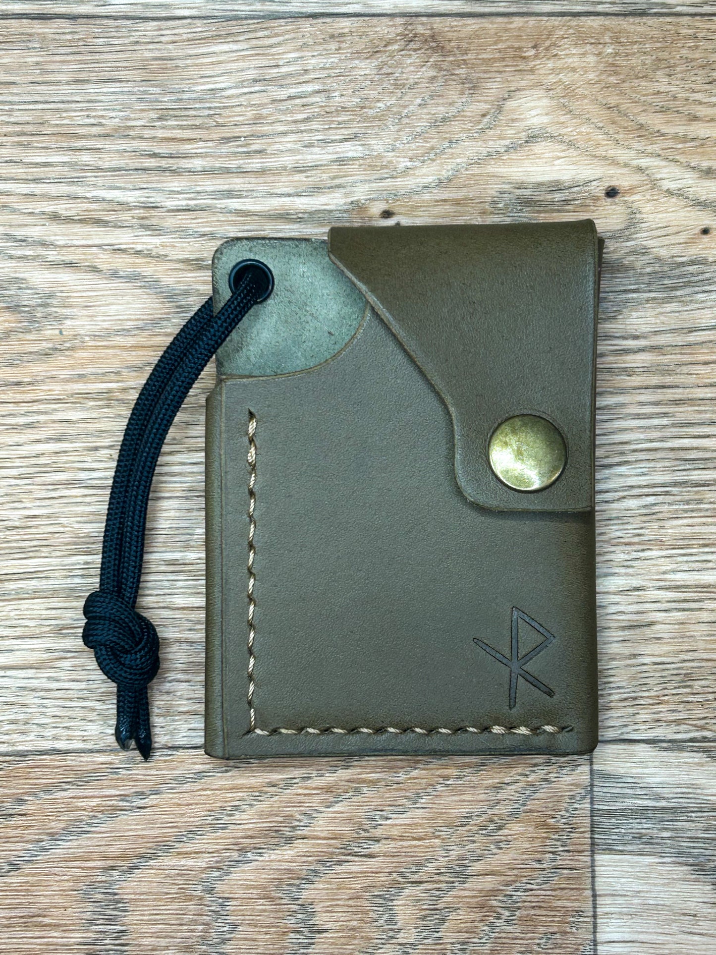 The  Cadair Minimalist Wallet